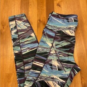Stylish Abstract Pattern Leggings